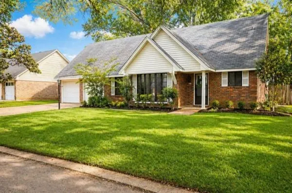 $2,500 | 6122 Burgundy Lane, Shreveport, LA 71105
