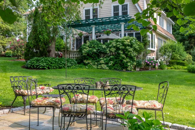 $2,200,000 | 98 Island Trail, Morris, CT 06763