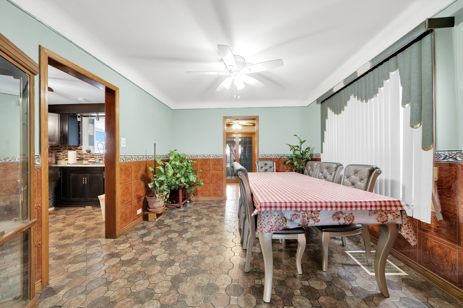 3520 Ridgeland Avenue Berwyn, IL 60402 - Photo 5 of 14