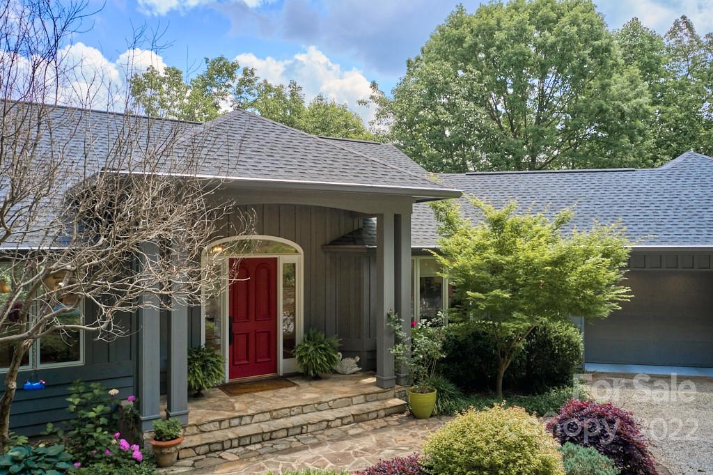 400 Ridgetop Road Tryon, NC 28782 - Photo 7 of 39 front view of a house