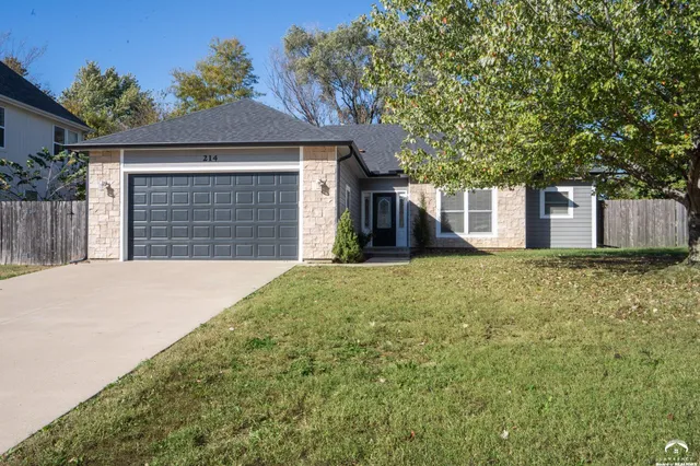 $350,000 | 214 Hillside Drive, Baldwin City, KS 66006