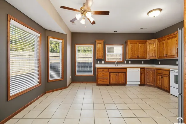 $350,000 | 214 Hillside Drive, Baldwin City, KS 66006