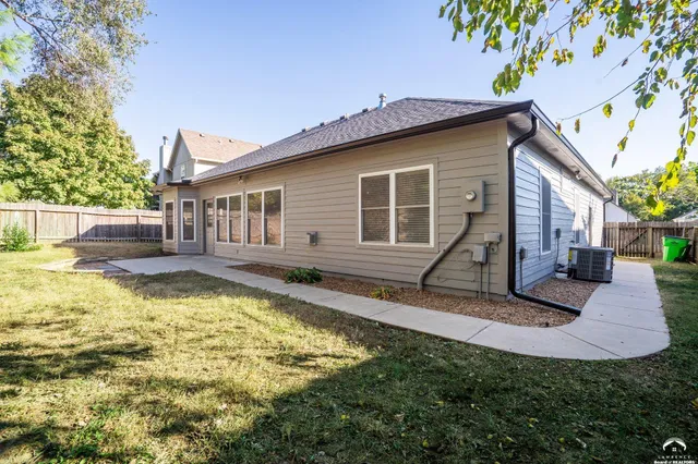 $350,000 | 214 Hillside Drive, Baldwin City, KS 66006