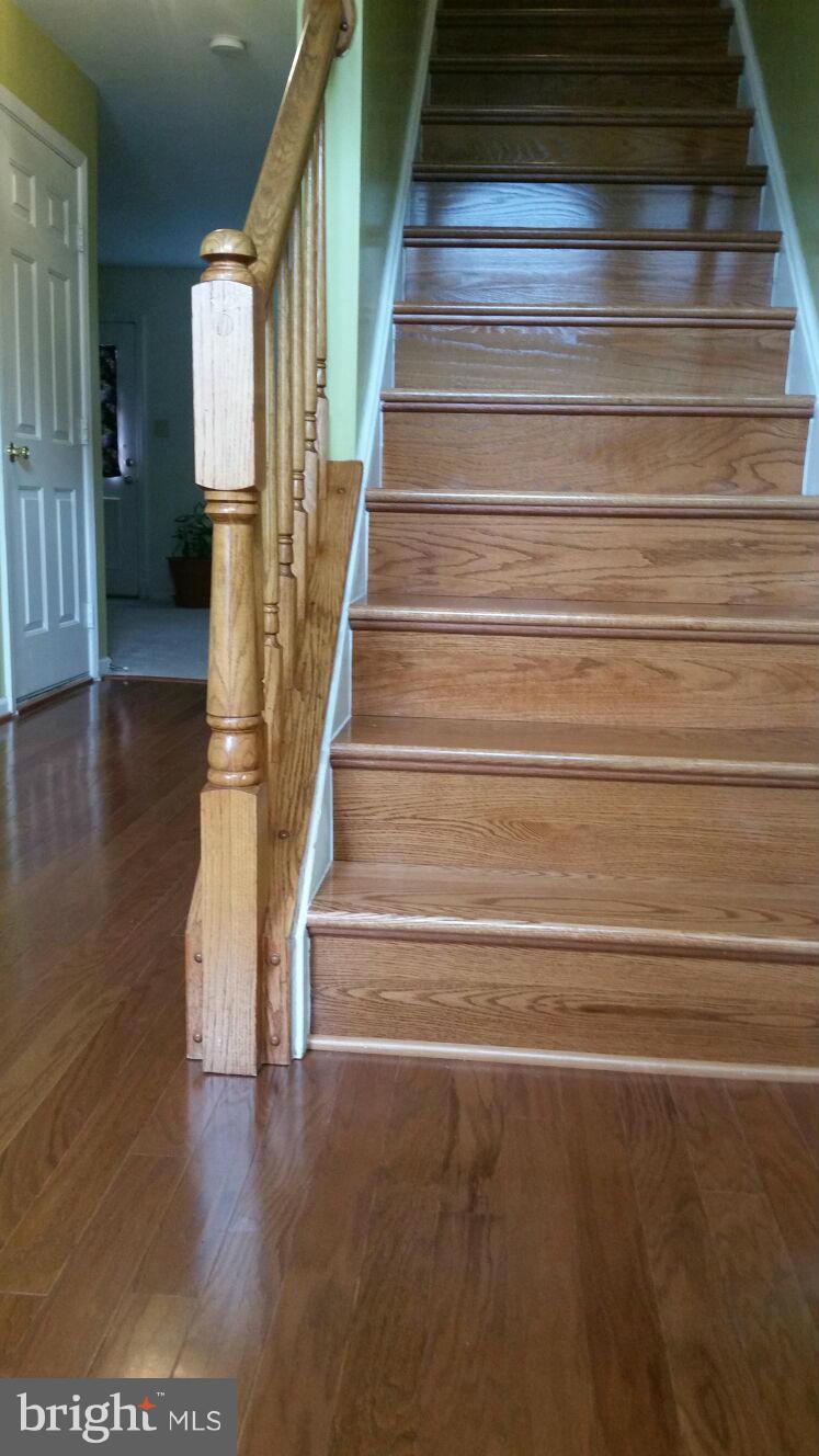 14854 Bolton Road Centreville, VA 20121 - Photo 13 of 22 Staircase