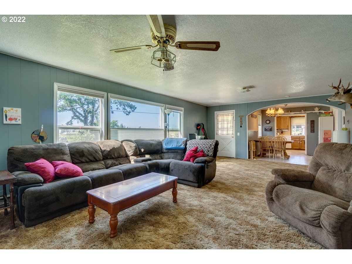 9348 Stayton Road Southeast Aumsville, OR 97325 - Photo 5 of 32 Gallery Image 5