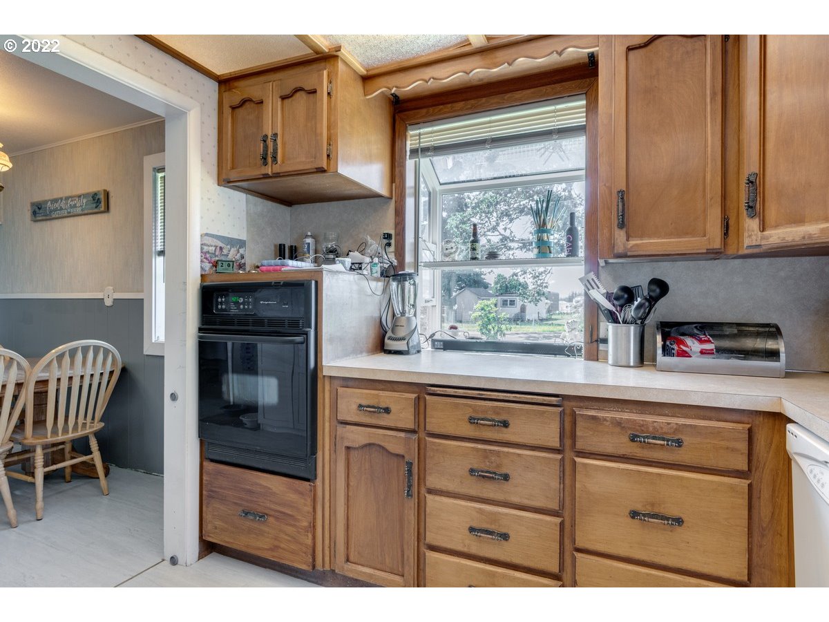 9348 Stayton Road Southeast Aumsville, OR 97325 - Photo 7 of 32 Gallery Image 7
