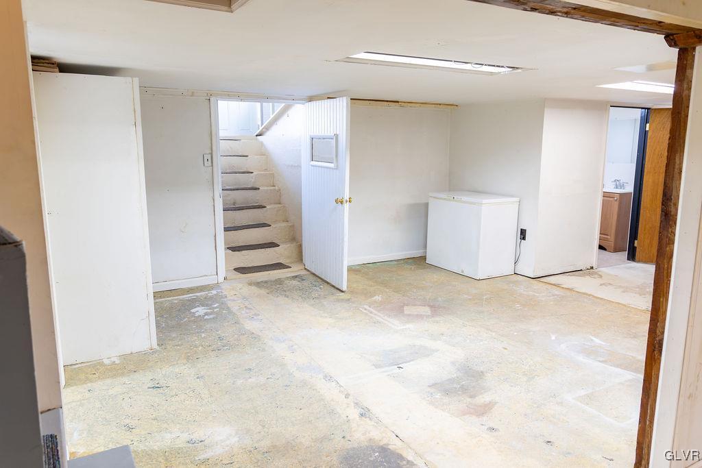 574 Bangor Road Easton, PA 18040 - Photo 23 of 39 a view of an empty room