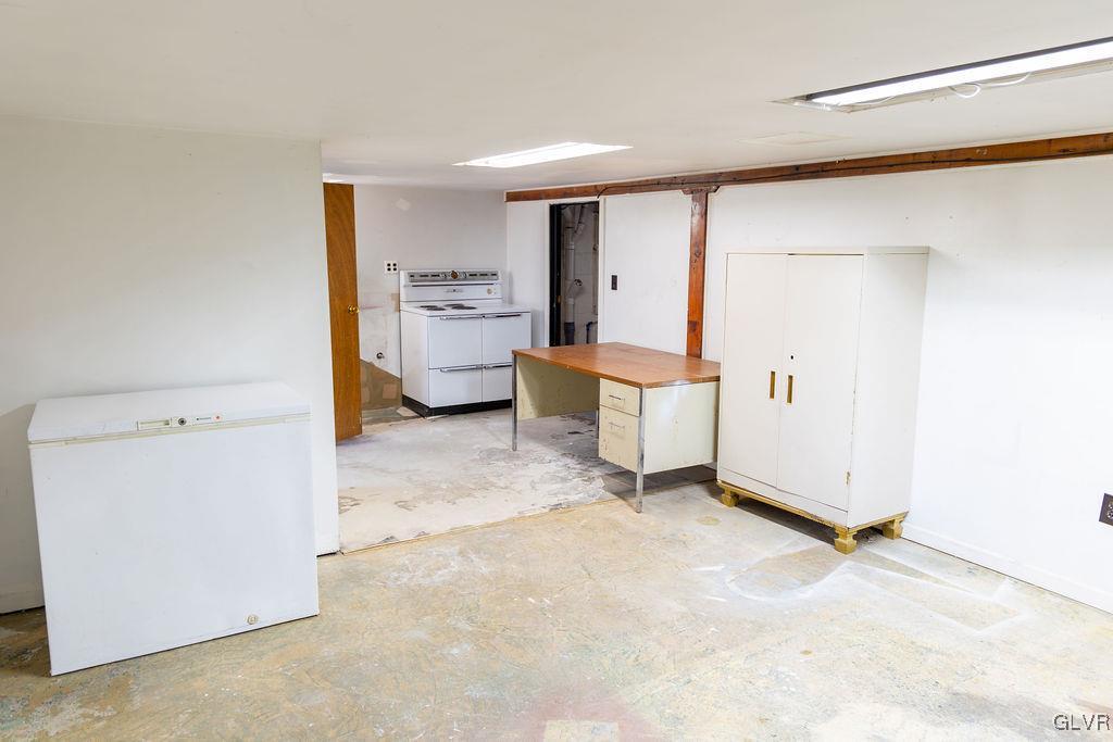 574 Bangor Road Easton, PA 18040 - Photo 24 of 39 a view of a room with table and chairs