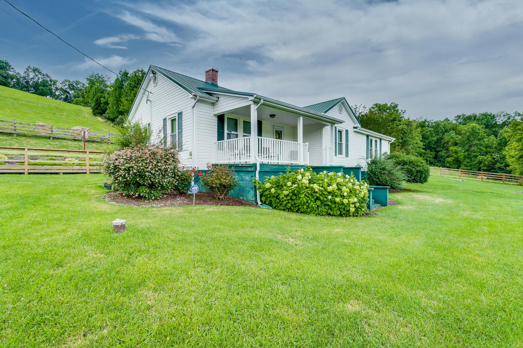 609 Dunlap Road Kingsport, TN 37663 - Photo 3 of 37 003
