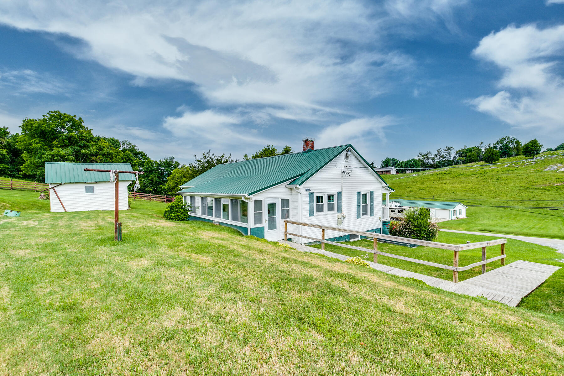 609 Dunlap Road Kingsport, TN 37663 - Photo 33 of 37 033