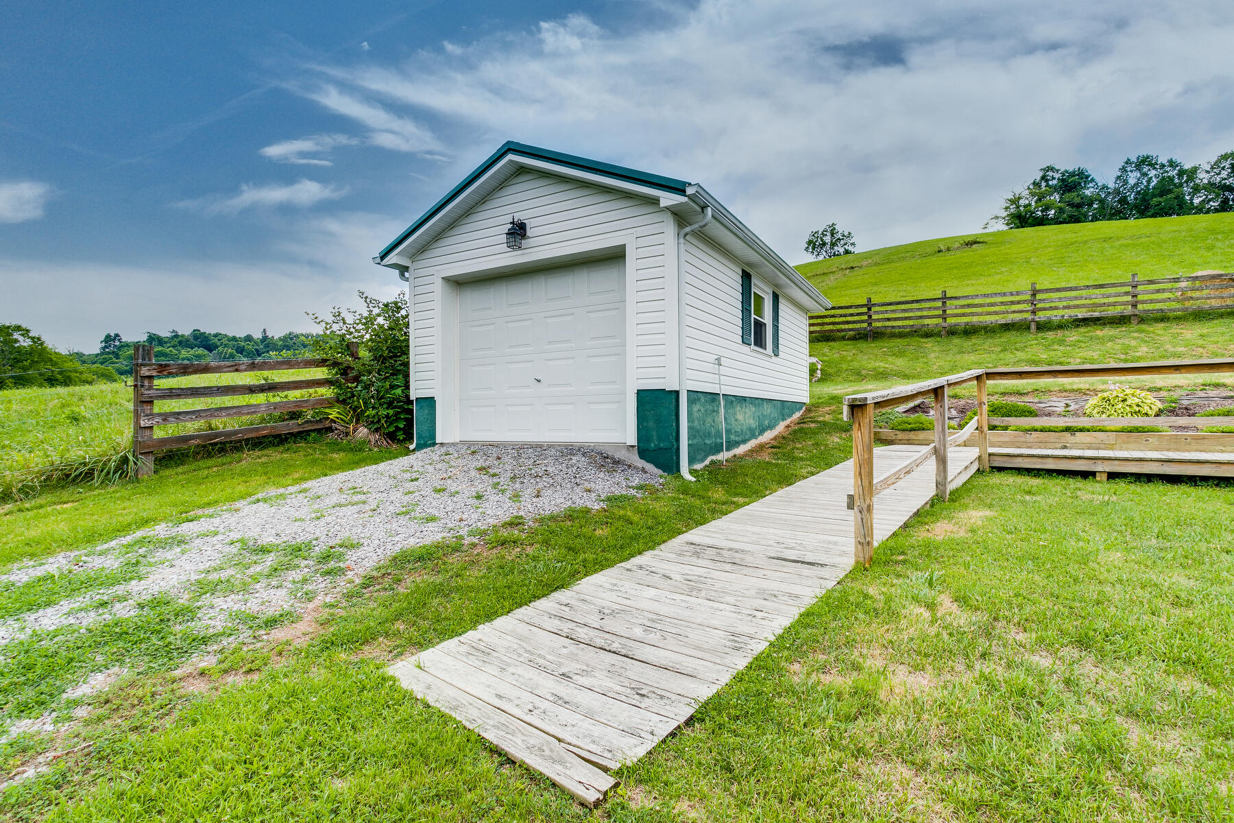 609 Dunlap Road Kingsport, TN 37663 - Photo 35 of 37 035