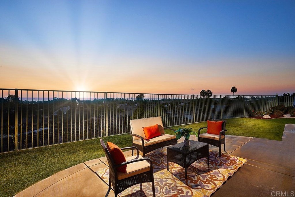 1226 Mariposa Road Carlsbad, CA 92011 - Photo 2 of 33