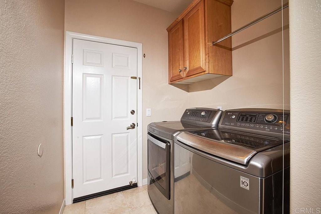 1226 Mariposa Road Carlsbad, CA 92011 - Photo 23 of 33