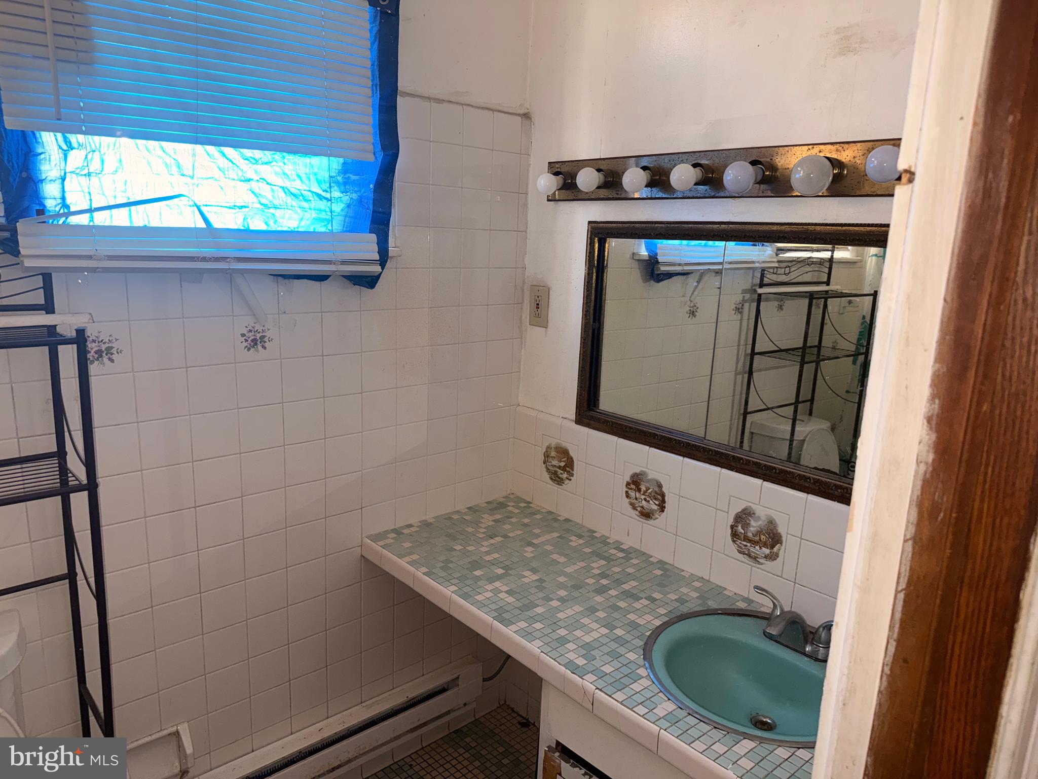 1221 Wagner Avenue Philadelphia, PA 19141 - Photo 13 of 14