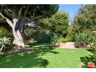 369 Homewood Road Los Angeles, CA 90049 - Photo 9 of 10