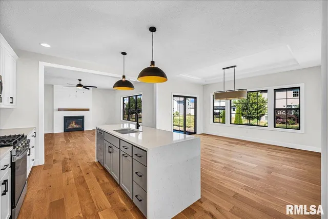 $588,900 | 2609 West Arden Way, Dunlap, IL 61525