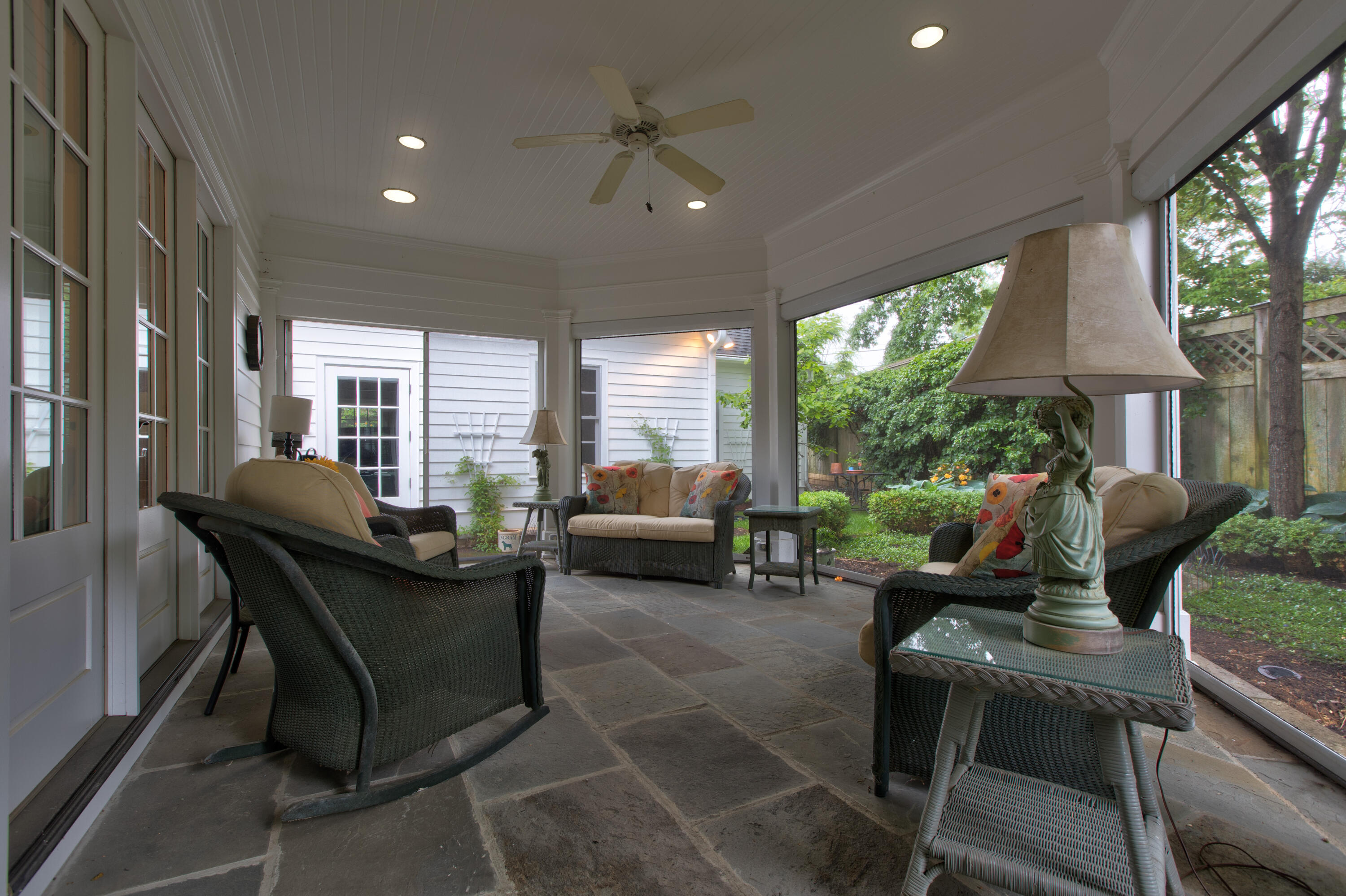 241 Chenault Road Lexington, KY 40502 - Photo 9 of 58 PWM28879_80_81