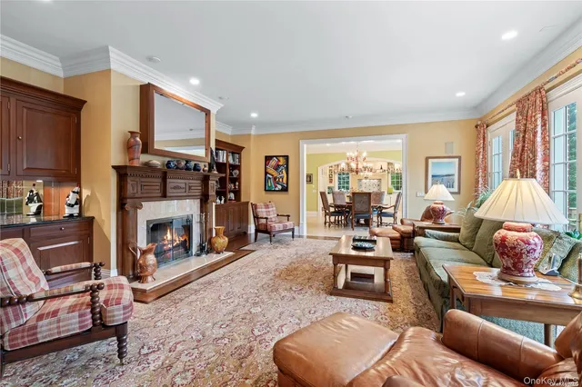 $5,700,000 | 6 La Colline Drive, Mill Neck, NY 11765