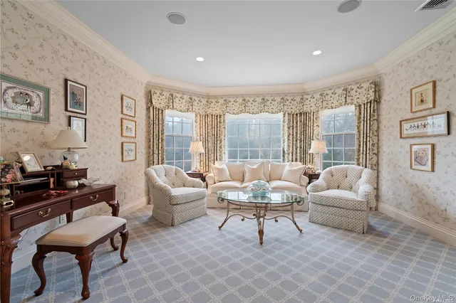 $5,700,000 | 6 La Colline Drive, Mill Neck, NY 11765