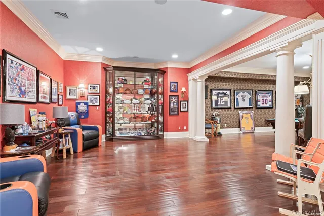 $5,700,000 | 6 La Colline Drive, Mill Neck, NY 11765