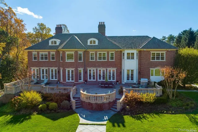 $5,700,000 | 6 La Colline Drive, Mill Neck, NY 11765