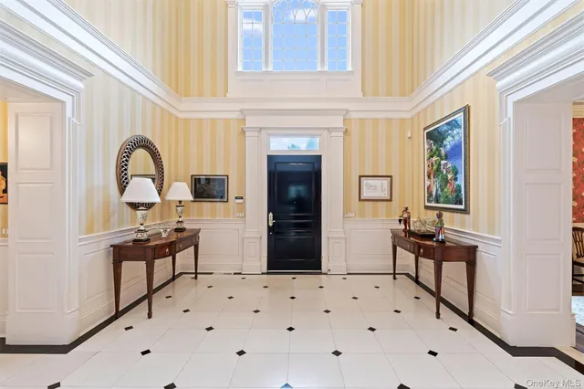 $5,700,000 | 6 La Colline Drive, Mill Neck, NY 11765