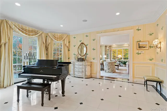 $5,700,000 | 6 La Colline Drive, Mill Neck, NY 11765