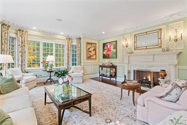 $5,700,000 | 6 La Colline Drive, Mill Neck, NY 11765