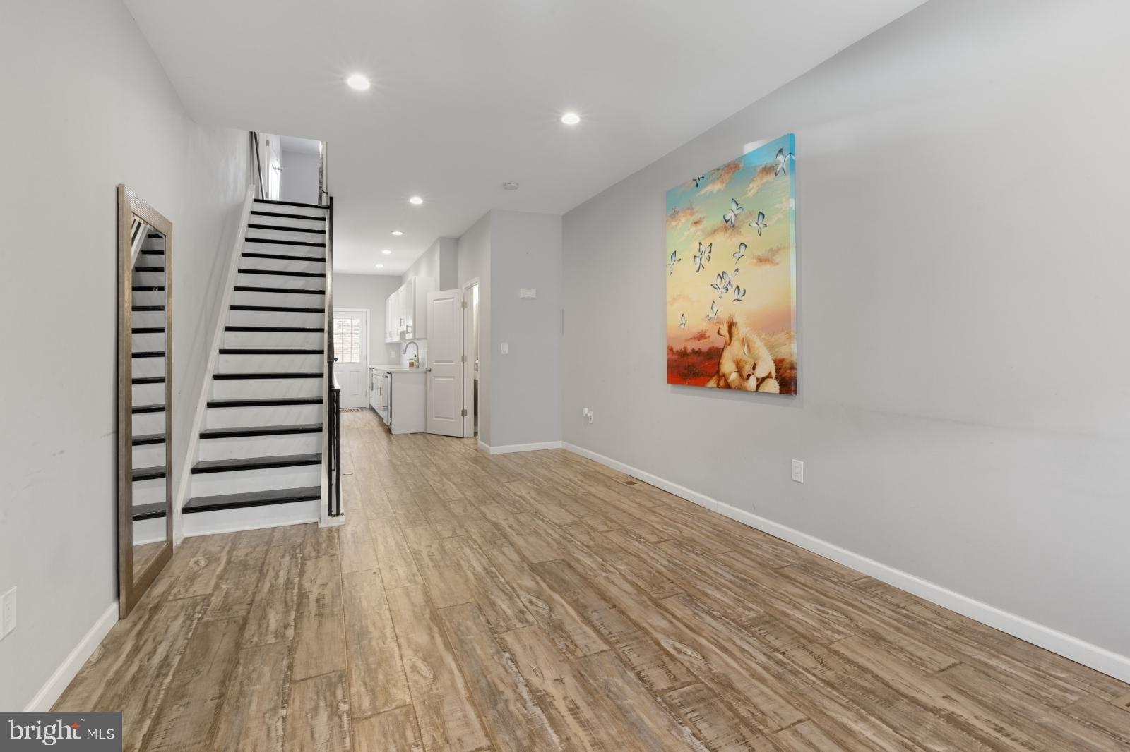 2208 South 5th Street Philadelphia, PA 19148 - Photo 2 of 31