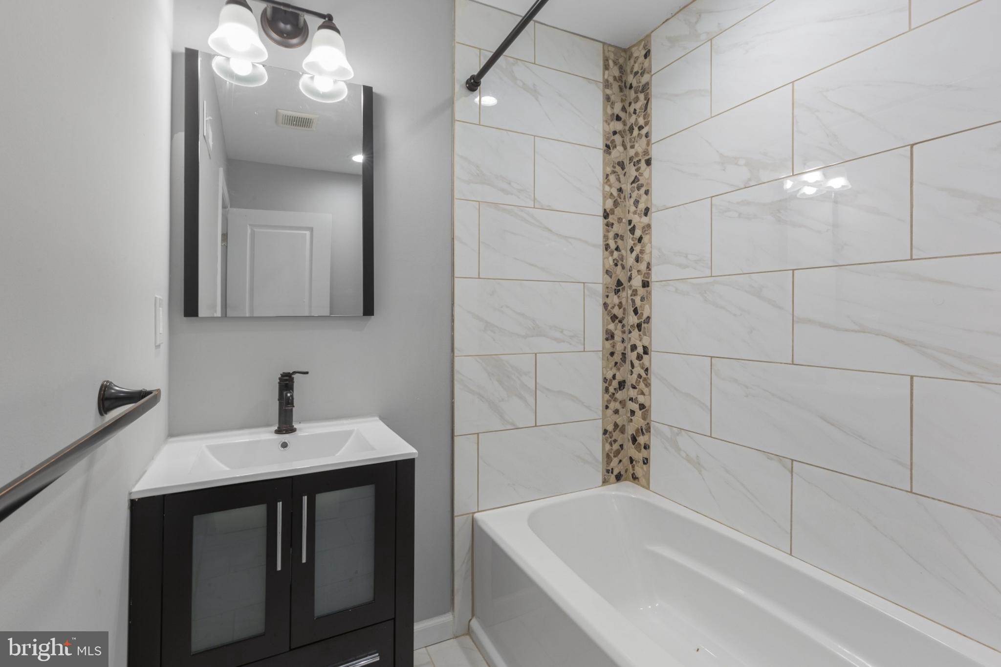 2208 South 5th Street Philadelphia, PA 19148 - Photo 21 of 31