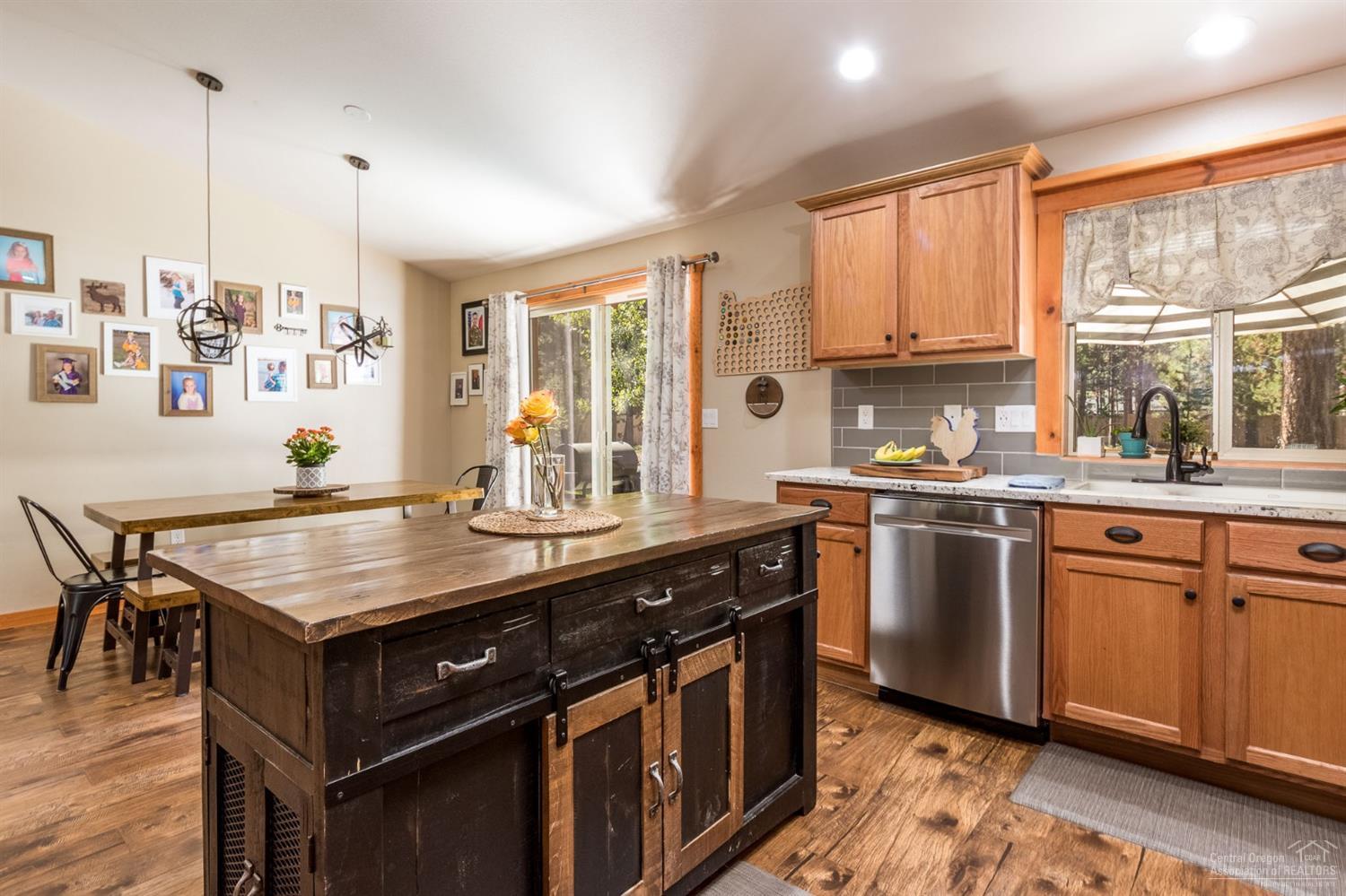 56069 Savage Road Bend, OR 97707 - Photo 4 of 24 Additional Photo
