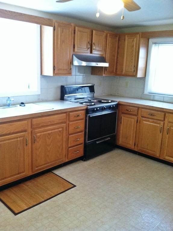 125 Washington Street, Unit 125 Wellesley, MA 02481 - Photo 2 of 10