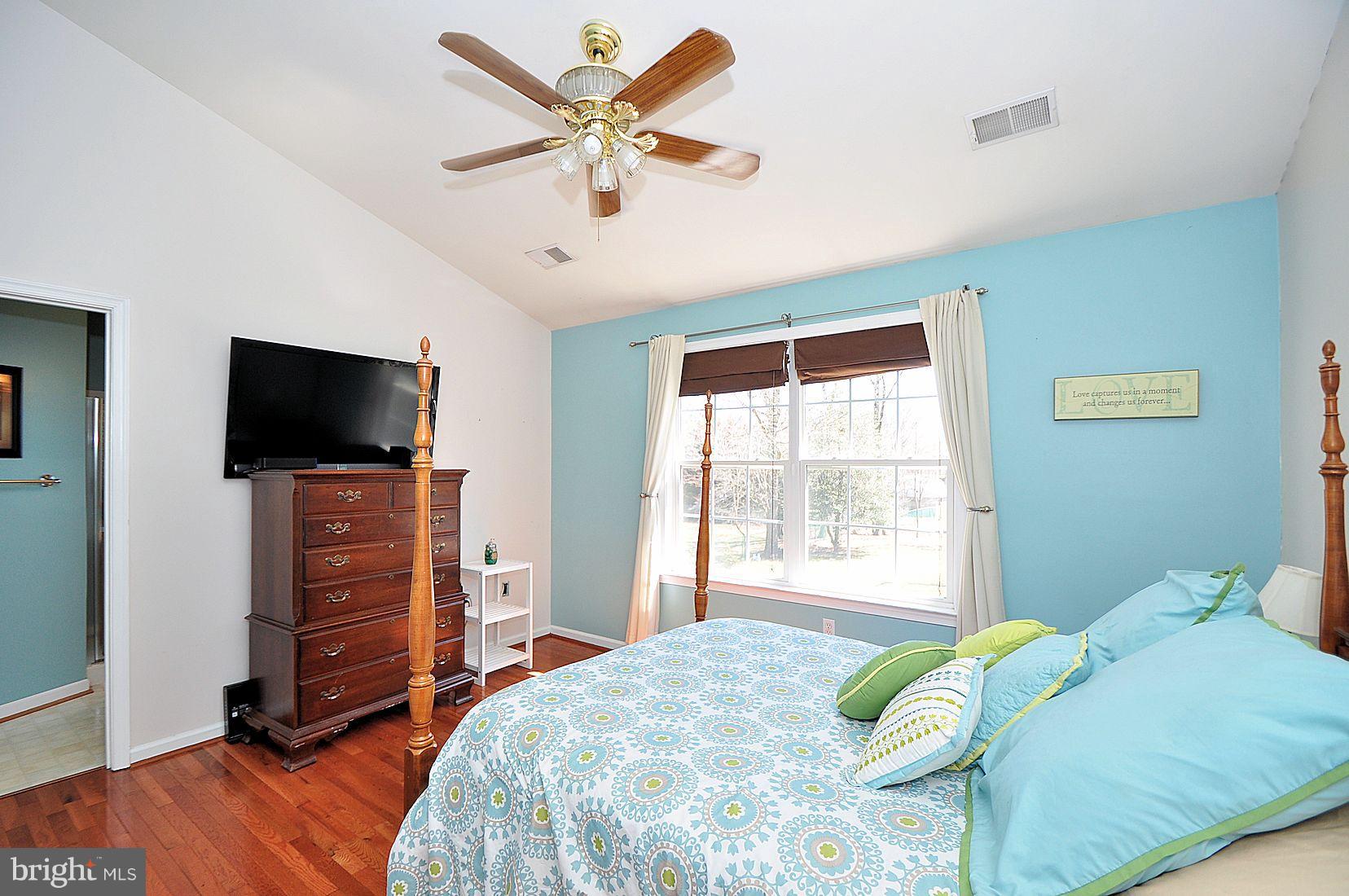 8445 Garland Road Pasadena, MD 21122 - Photo 20 of 30 Bedroom (Master)