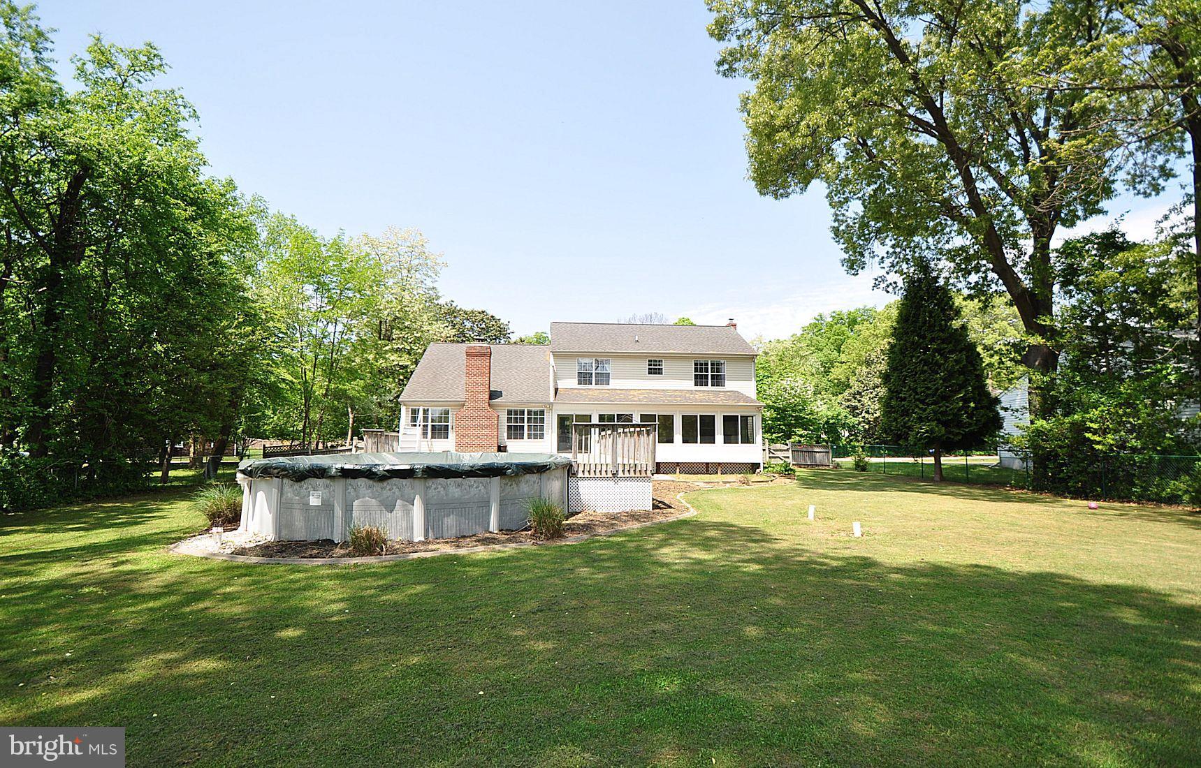 Exterior (Rear)