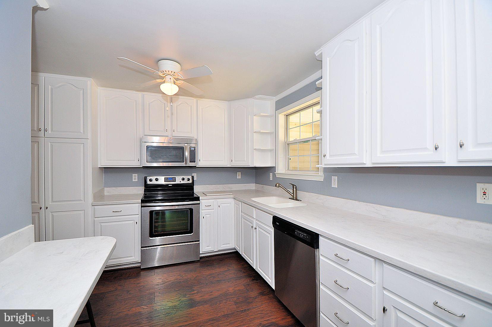 8445 Garland Road Pasadena, MD 21122 - Photo 8 of 30 Stainless Appliances