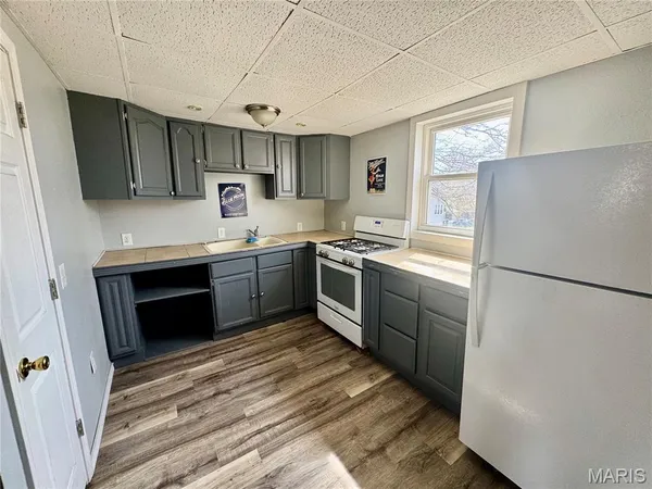 $795 | 207 East Penning Avenue, Unit B, Wood River, IL 62095