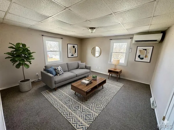 $795 | 207 East Penning Avenue, Unit B, Wood River, IL 62095