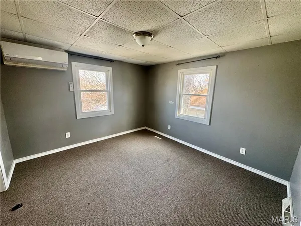 $795 | 207 East Penning Avenue, Unit B, Wood River, IL 62095