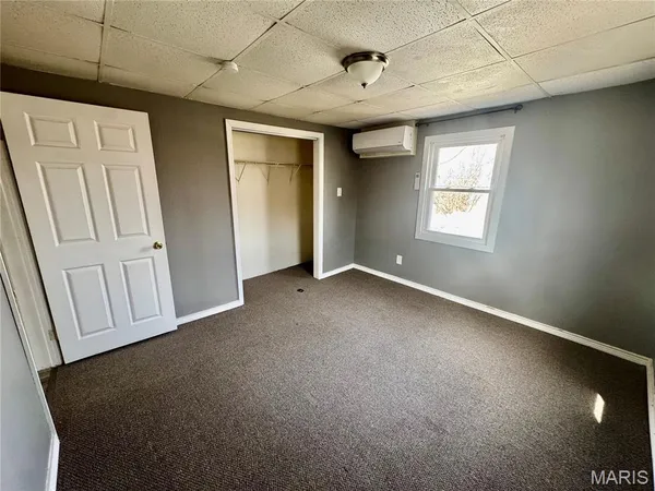 $795 | 207 East Penning Avenue, Unit B, Wood River, IL 62095