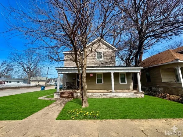 $795 | 207 East Penning Avenue, Unit B, Wood River, IL 62095