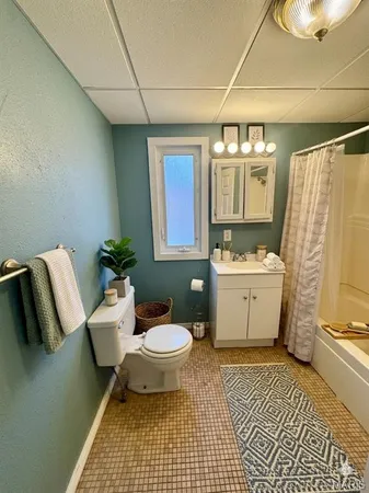 $795 | 207 East Penning Avenue, Unit B, Wood River, IL 62095