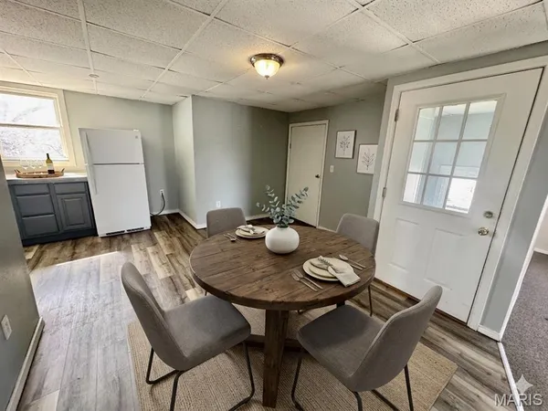 $795 | 207 East Penning Avenue, Unit B, Wood River, IL 62095