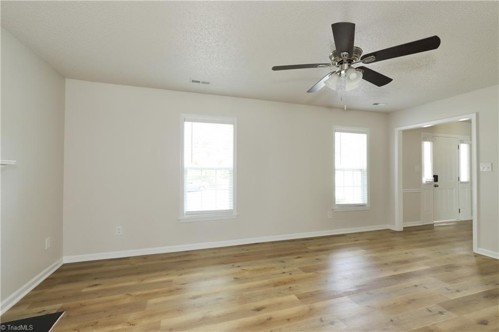 544 Covington Ridge Road Winston-Salem, NC 27107 - Photo 5 of 17