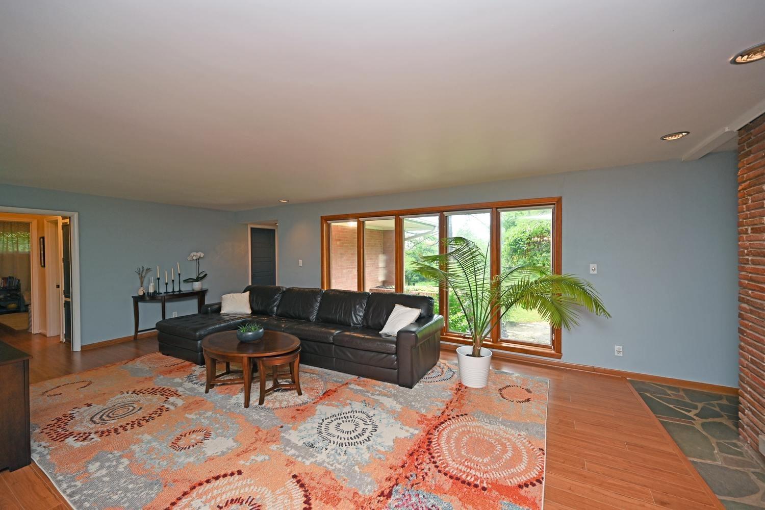 303 Fleming Road Wyoming, OH 45215 - Photo 9 of 43 Gallery Image 9