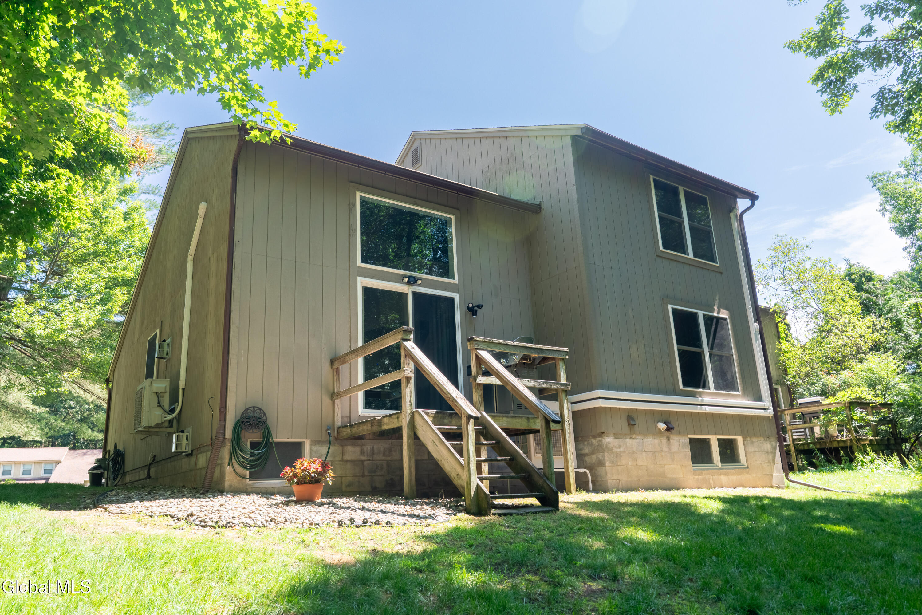 150 Thimbleberry Road Malta, NY 12020 - Photo 2 of 34 150 Thimbleberry-28