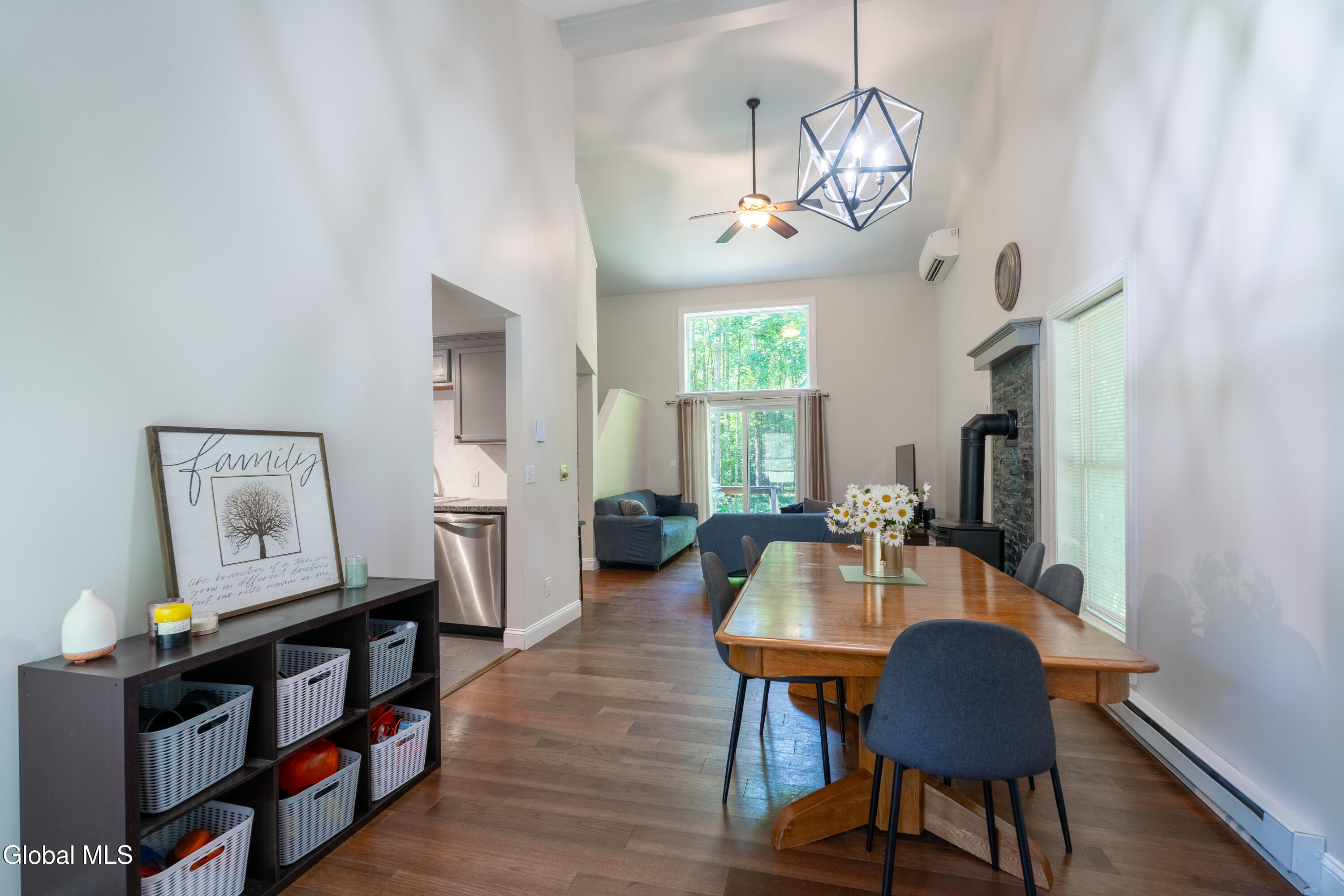 150 Thimbleberry Road Malta, NY 12020 - Photo 3 of 34 150 Thimbleberry-8