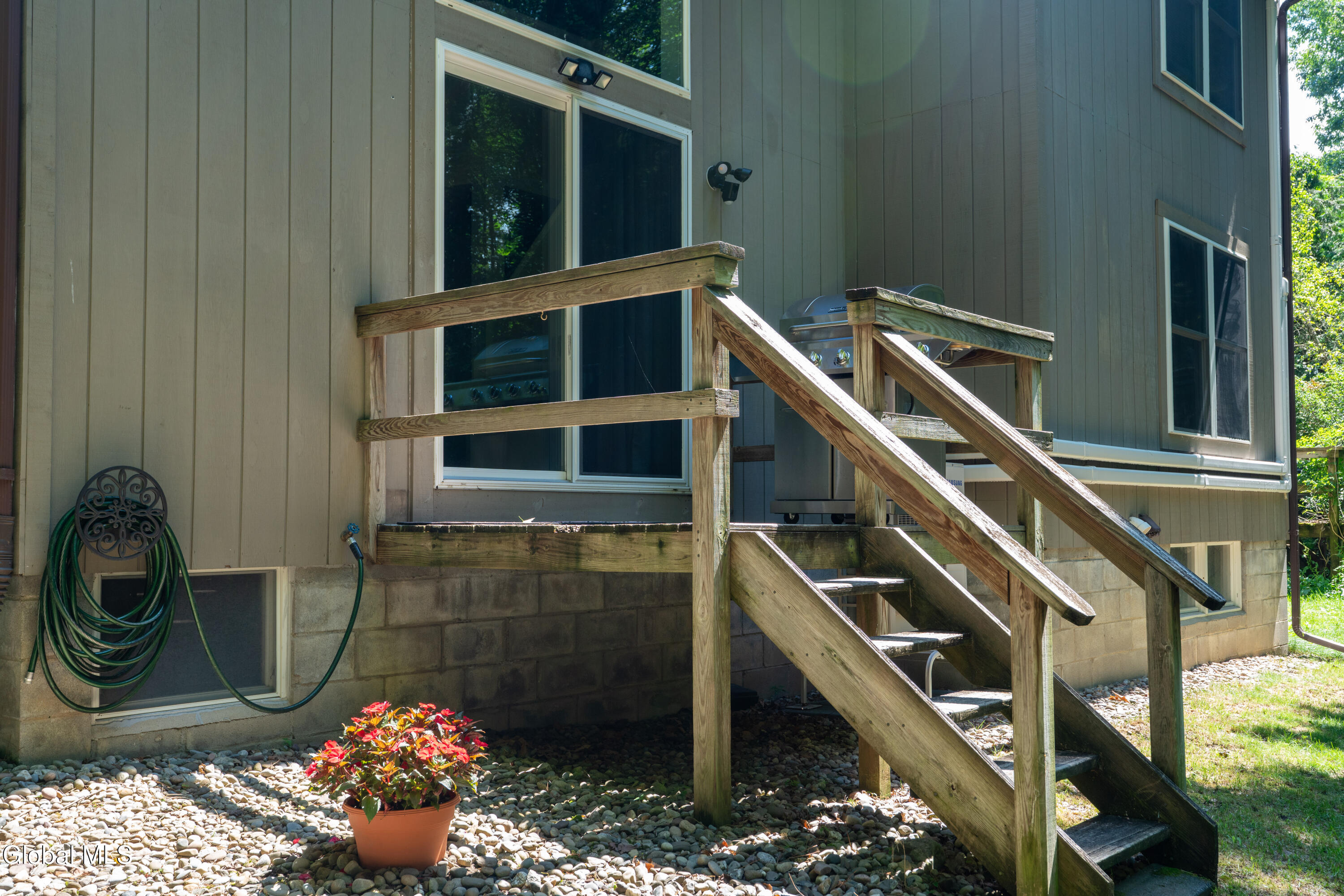 150 Thimbleberry Road Malta, NY 12020 - Photo 33 of 34 150 Thimbleberry-29