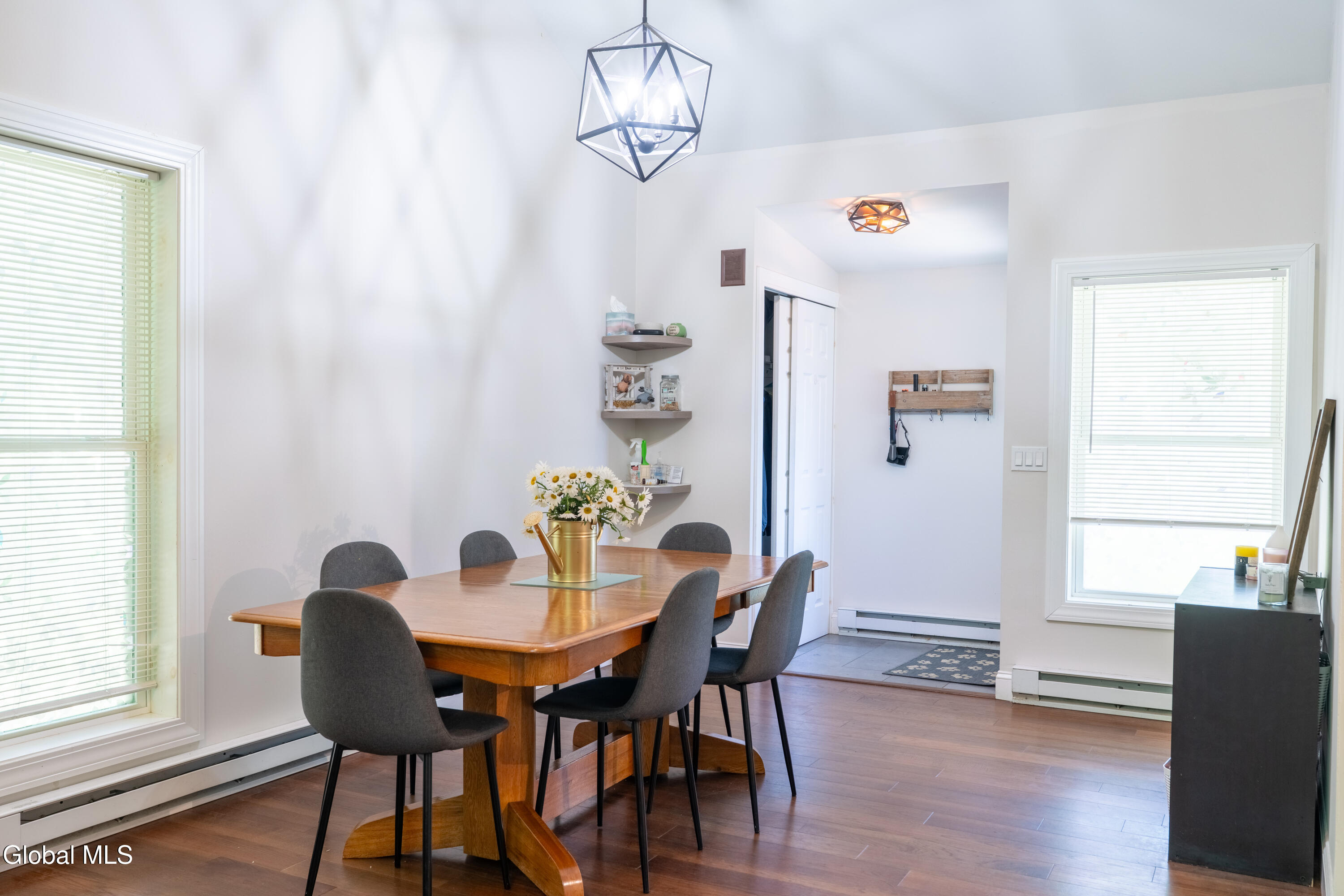 150 Thimbleberry Road Malta, NY 12020 - Photo 4 of 34 150 Thimbleberry-9