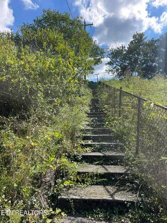 $26,499 | 132 Church Street, Jellico, TN 37762