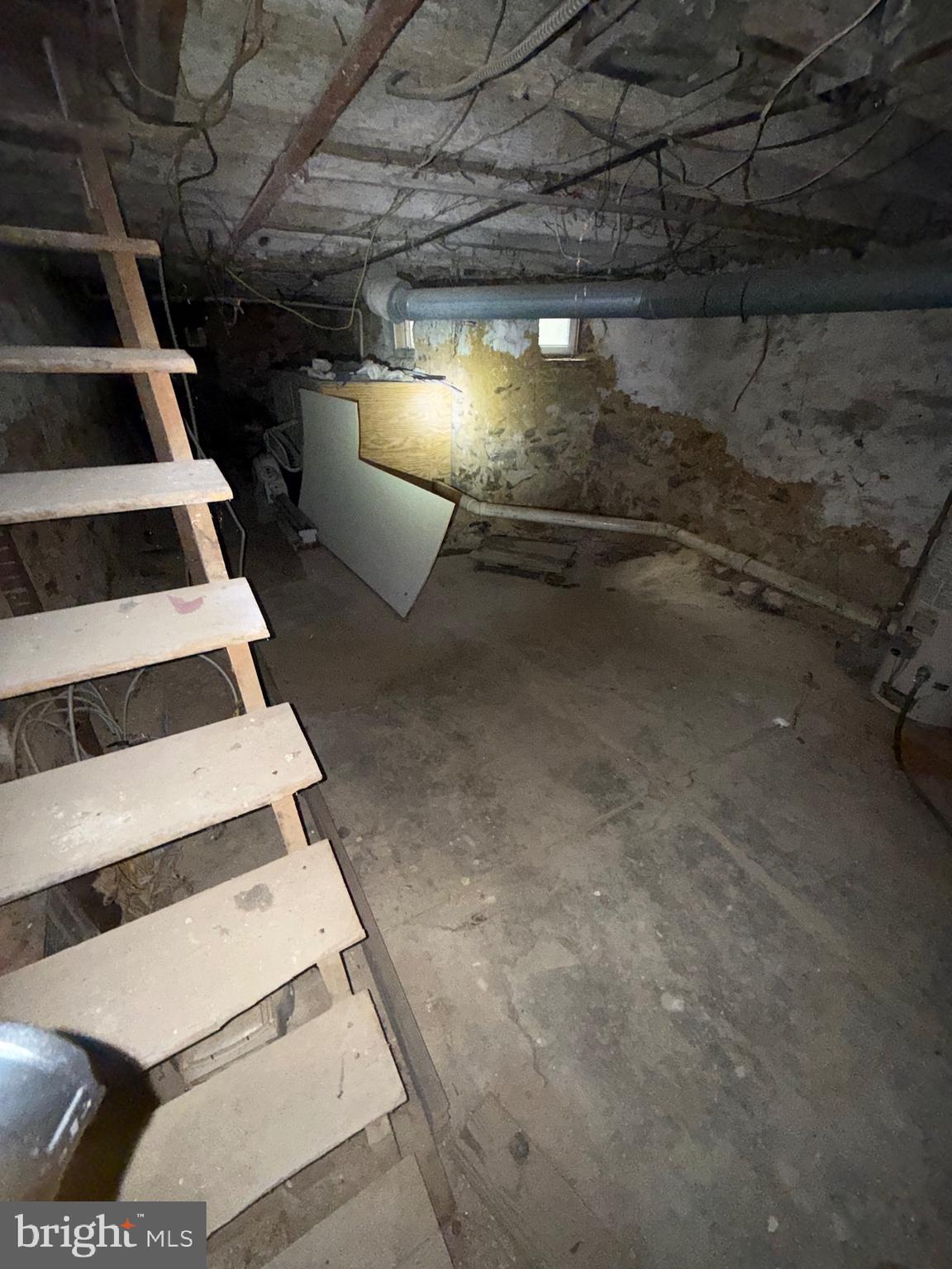 1467 North 60th Street Philadelphia, PA 19151 - Photo 11 of 23 a view of an empty room with a windows